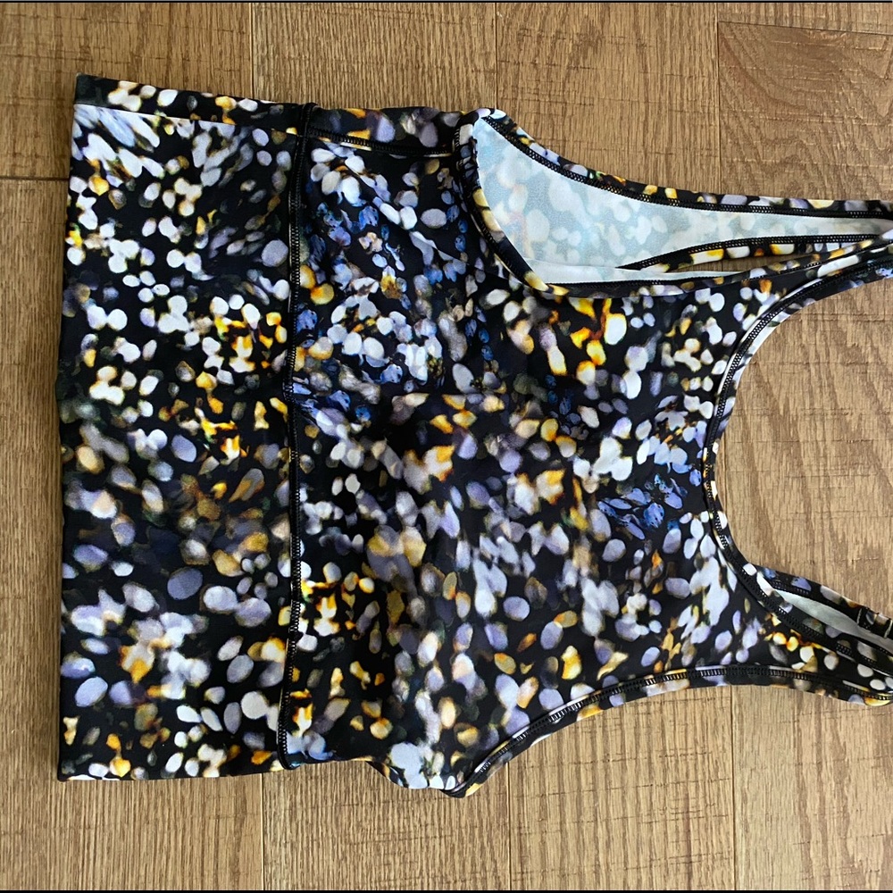 Lululemon pivot tank!